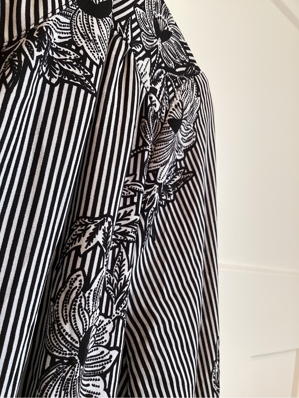 DR2 Long Sleeve Mini Dress Elastic Waist Large Black Stripe Floral - Picture 7 of 12